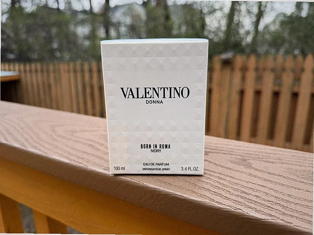 VALENTINO DONNA BORN IN ROMA IVORY EAU DE PARFUM SPRAY 3.4 Oz / 100 ml NEW-Seal
