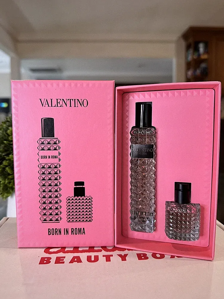 Valentino Donna Born in Roma Travel Spray+Miniature Eau De Parfum Perfume Set